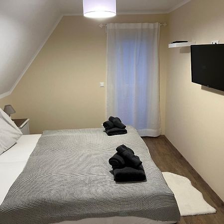 Gemuetliche Wohnung In Velden! เวลเดน อัม เวิร์ทเทอร์ซี ภายนอก รูปภาพ