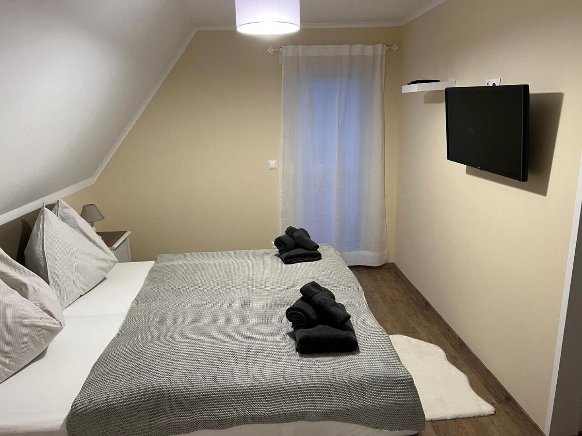 Gemuetliche Wohnung In Velden! เวลเดน อัม เวิร์ทเทอร์ซี ภายนอก รูปภาพ