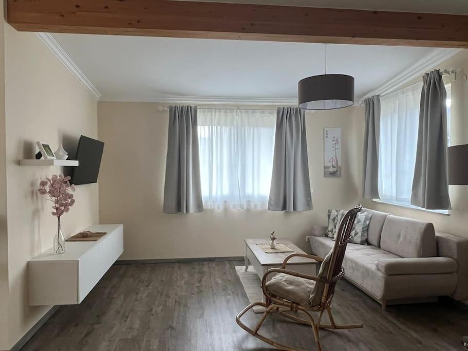Gemuetliche Wohnung In Velden! เวลเดน อัม เวิร์ทเทอร์ซี ภายนอก รูปภาพ